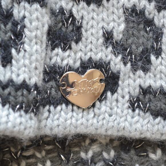 Betsey Johnson Scarf Knit Infinity Scarf Grey and Black Cheetah pattern Warm - Picture 3 of 4